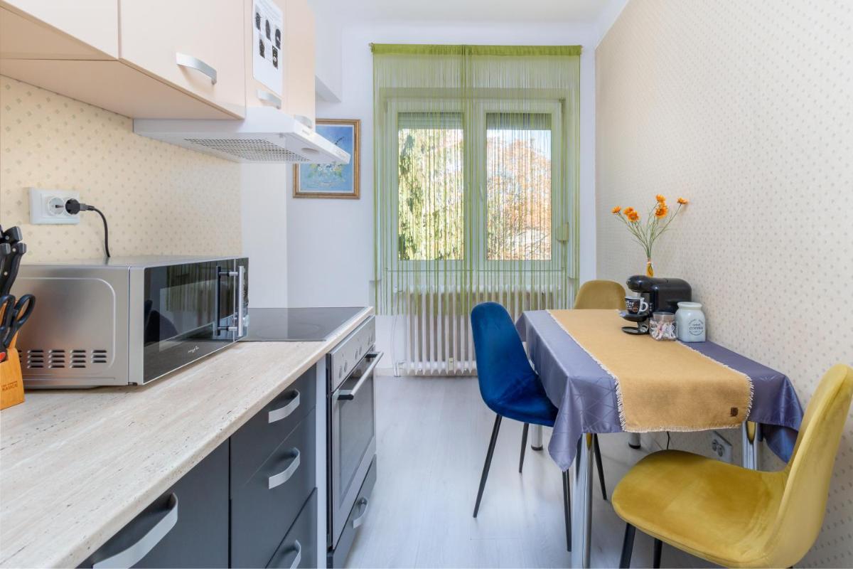 Moonlight Central Apartments - Hizvo