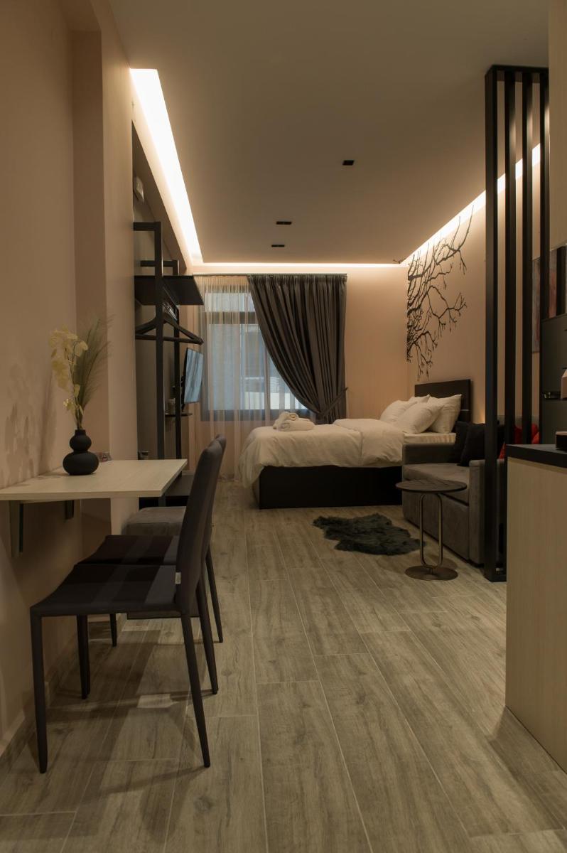Elegant Studio - Housity