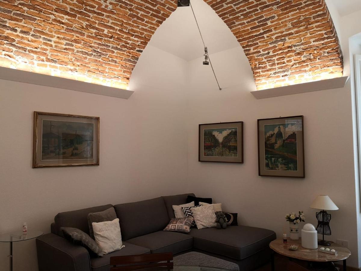 Casa del Conte Massimiliano Roero - Housity