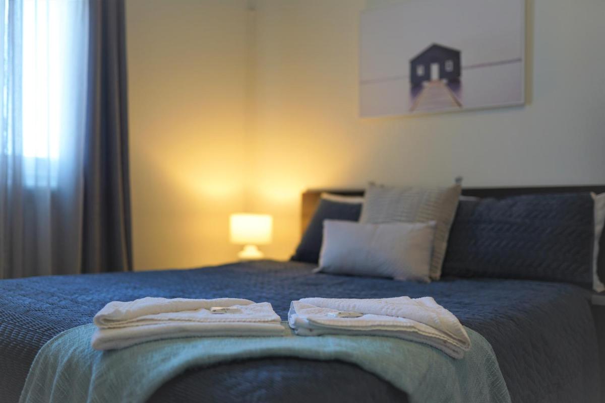 The Beaconsfield Hotel - Housity