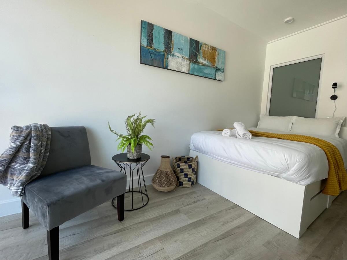 1 on Albert Building - Housity