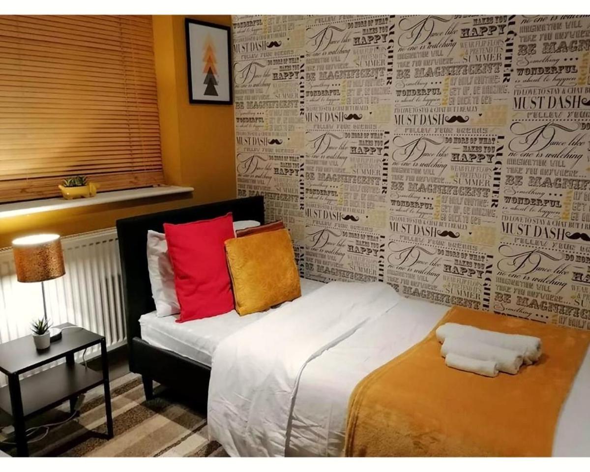 DaFolSuite Luxury Stay - Free WiFi with Netflix Entertainment - Housity