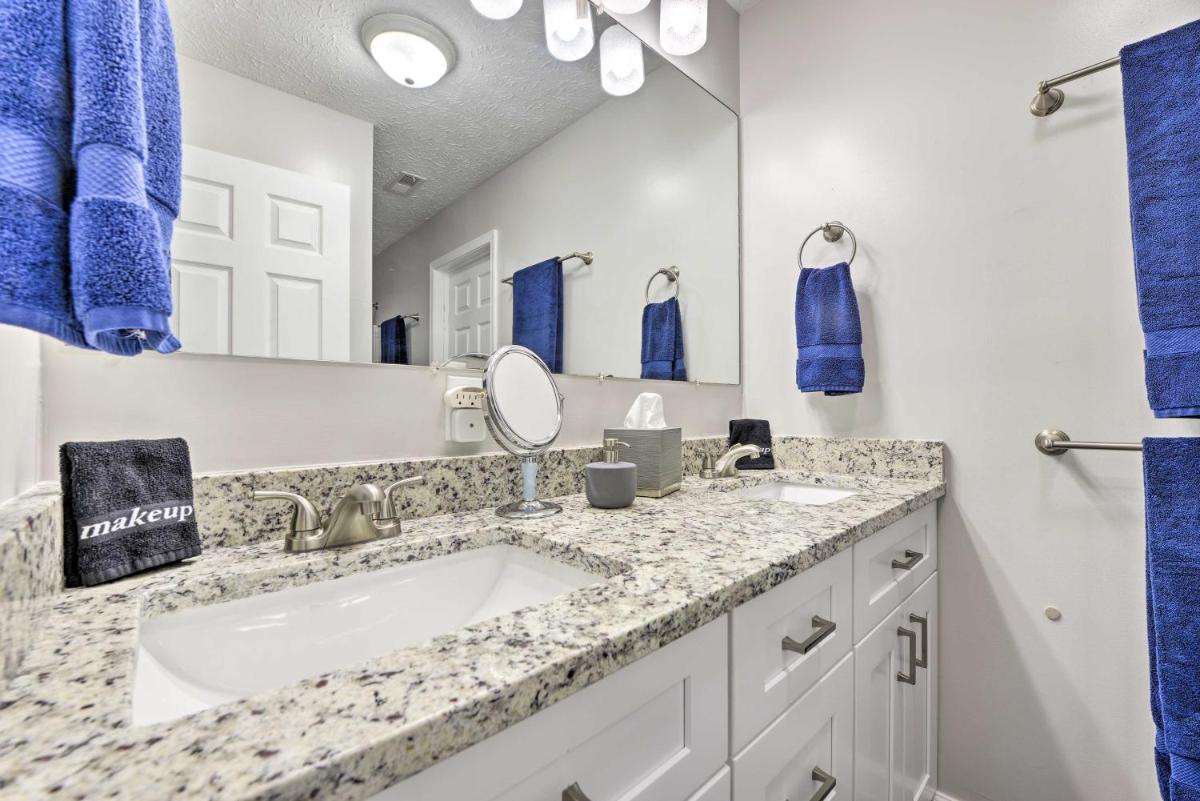 Charming Southern Pines Abode - Walk to Dtwn! - Housity