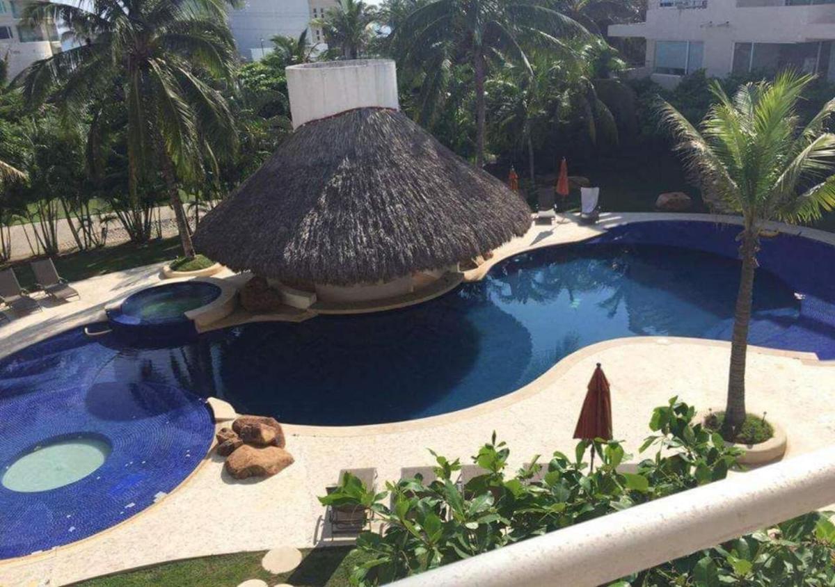 Condominio en Vidamar Residencial Acapulco by Dicasi Vacations - Housity