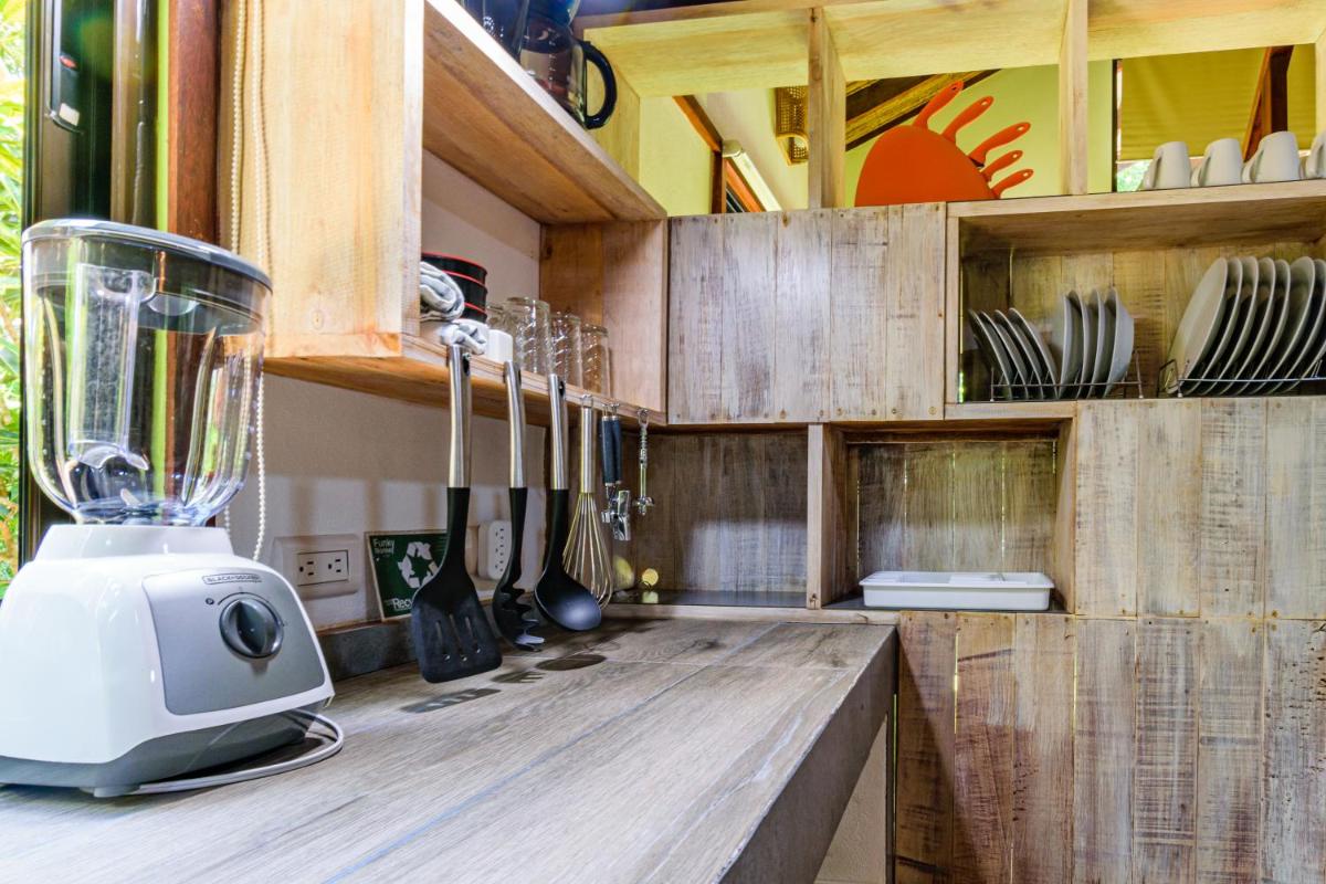 Funky Monkey Lodge - Housity