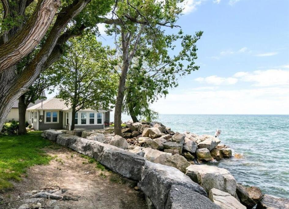 The Hideaway on the Lake! - Housity