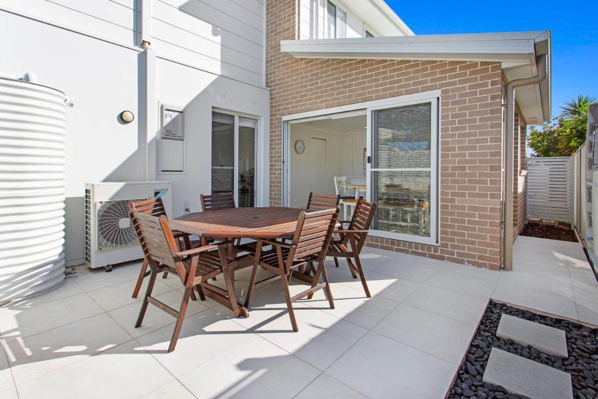 Whitehaven - Lake Illawarra - Housity