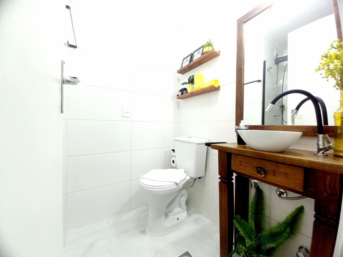 Loft Dom Alberto no Centro de São Leopoldo com Net Wi-Fi Netflix - Housity