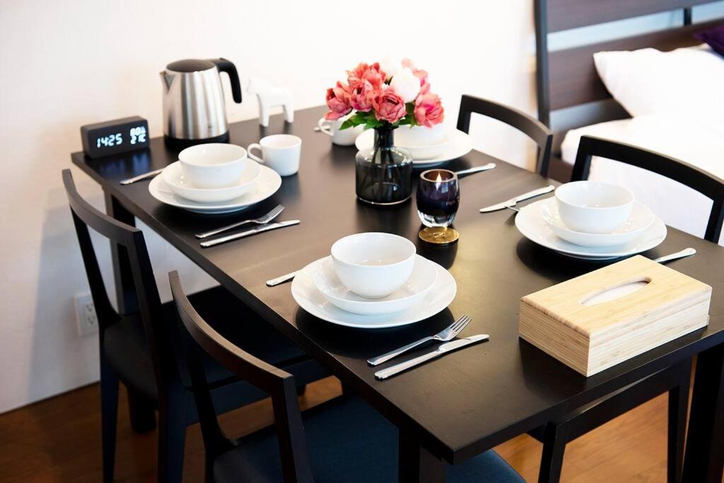 Shinjuku area 4 double beds specious & balcony - Housity