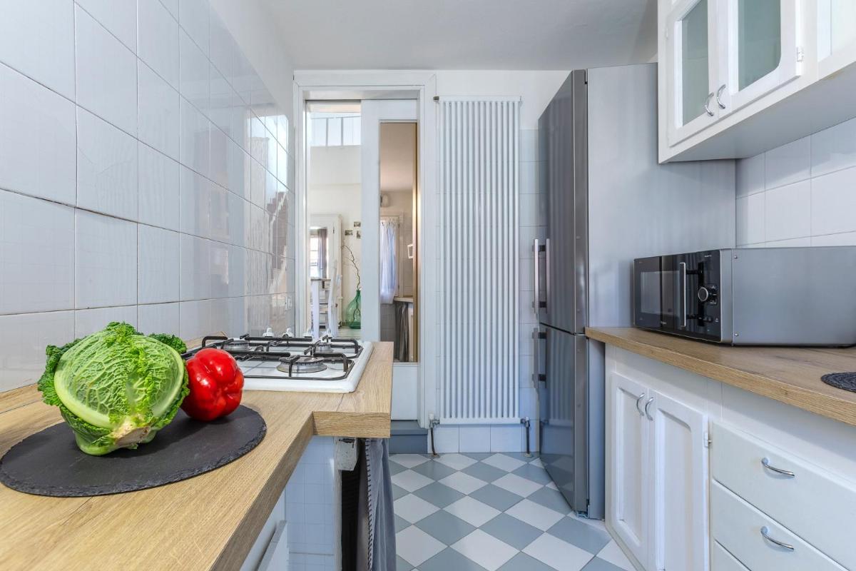 Ferrara Duplex Terrace Apartment x4 - Housity