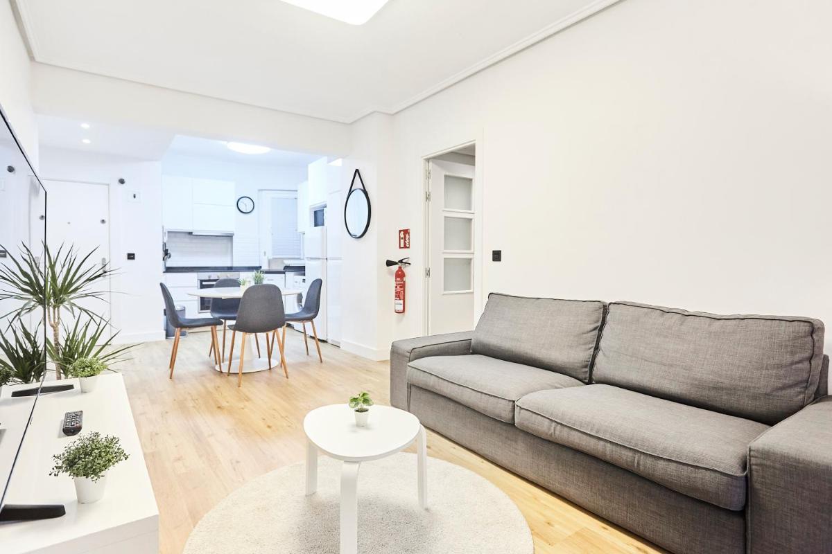 Izpizua Apartment - Housity