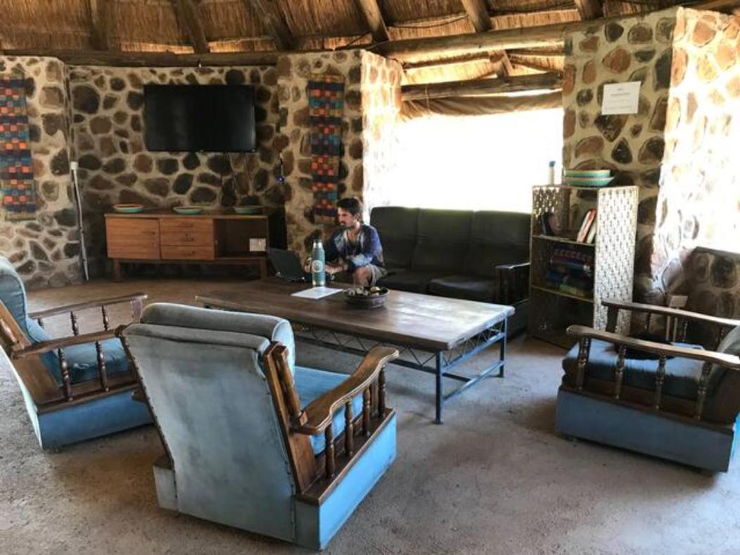 Suitetrails - Charming Bush chalet 4 on this world renowned Eco site 40 minutes from Vic Falls Fully catered stay - 1984