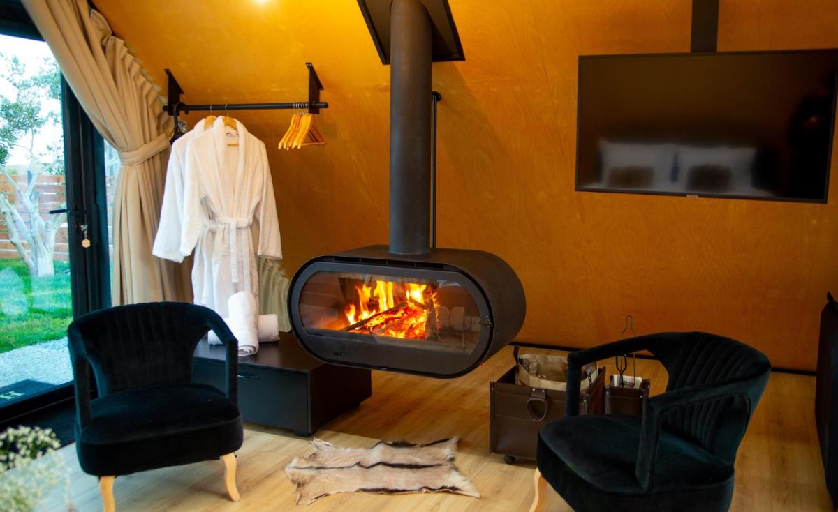 3 Hills Boutique - The Ranch Experience - Housity