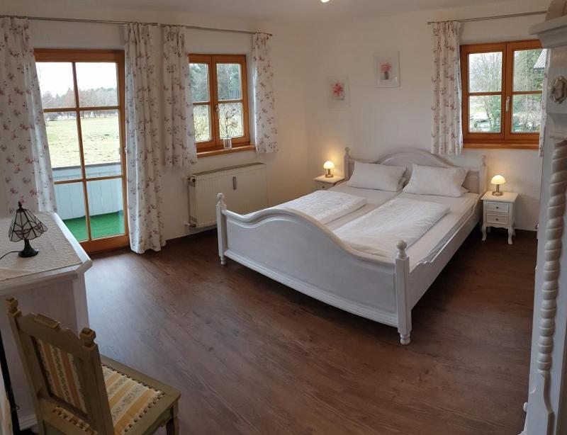 Ferienwohnungen Haus am See - Hizvo