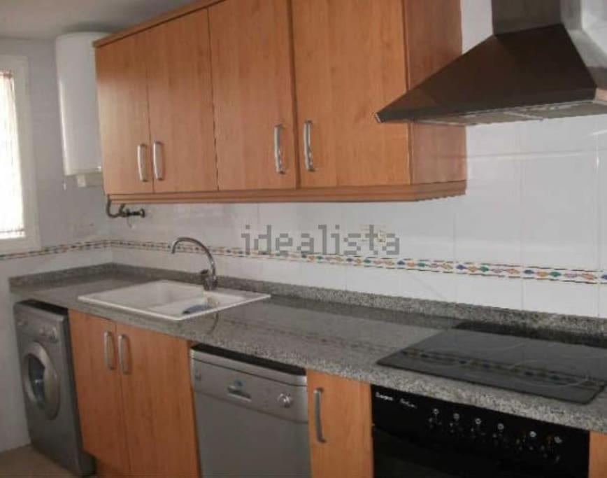 Precioso apartamento 1ª linea playa con piscina - Housity