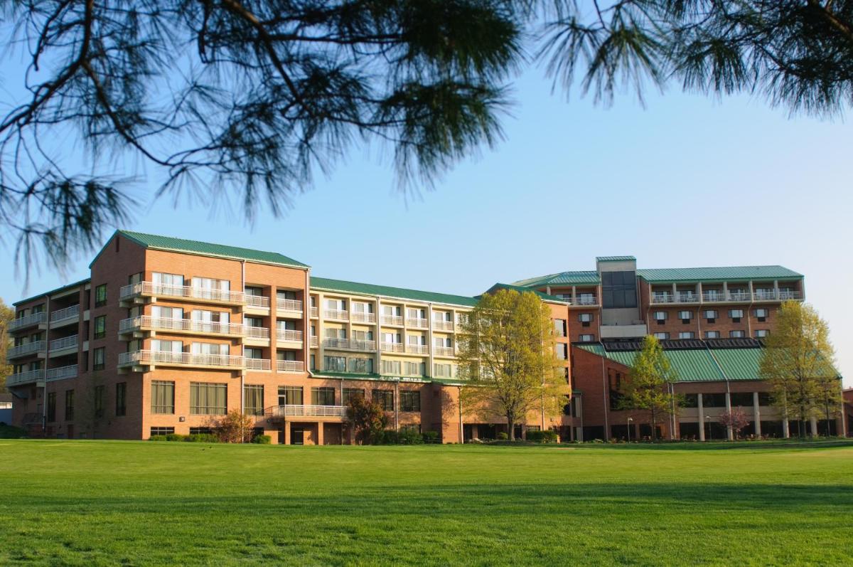 Turf Valley Resort - Housity
