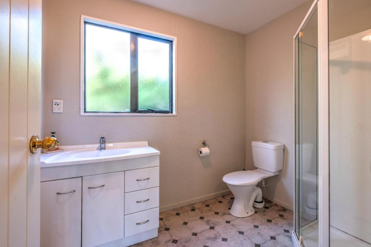 4a Lucas Lane - Housity