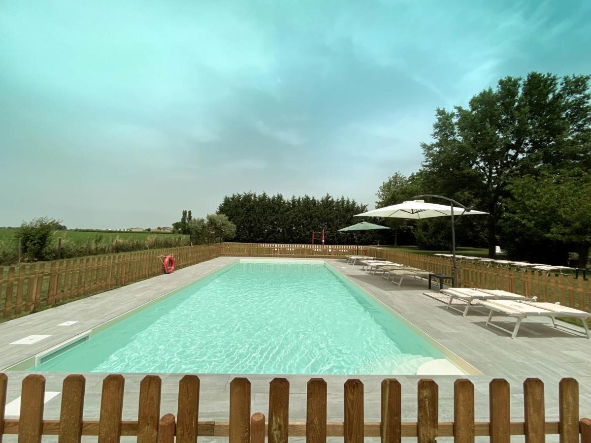Il Bianconiglio R&B - Housity