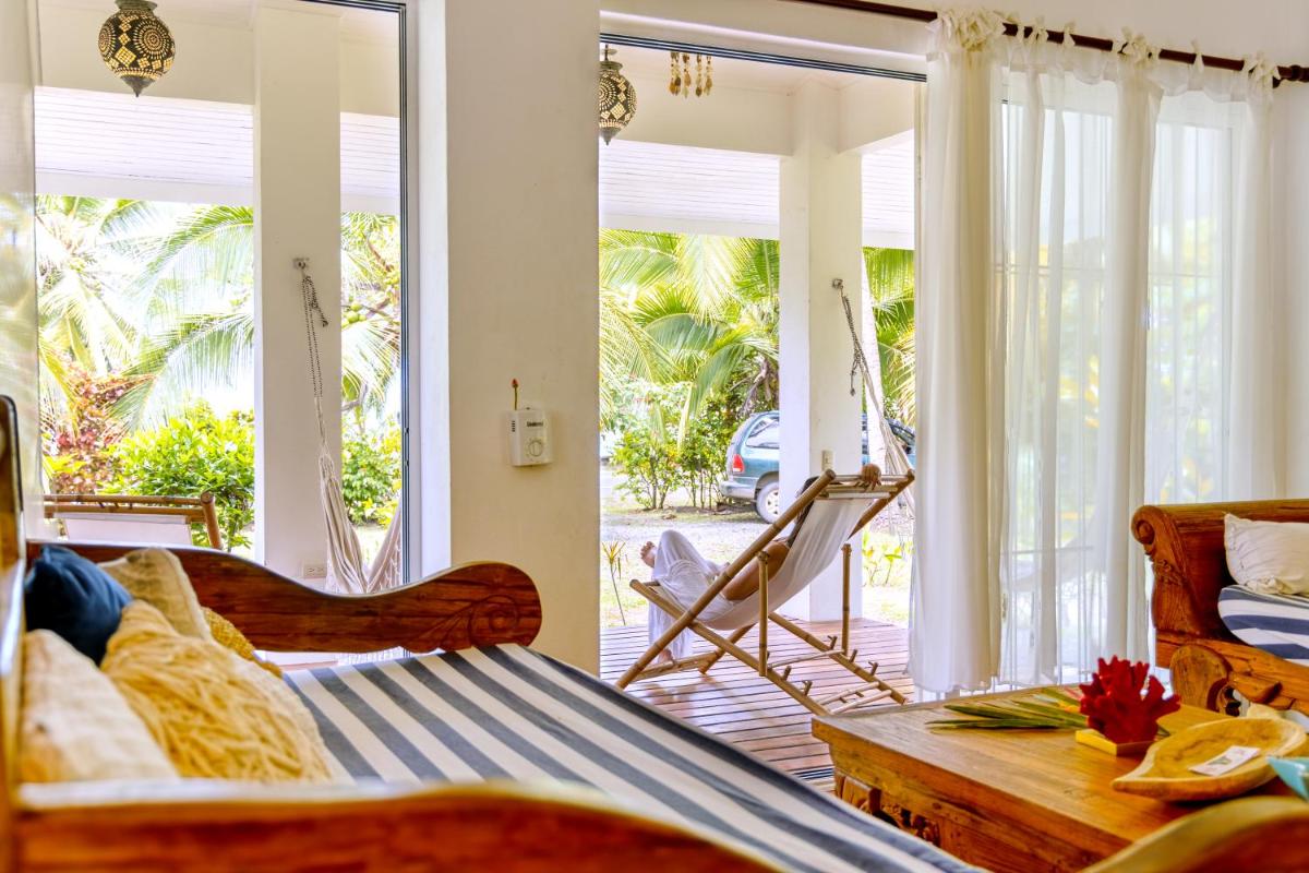 Pineapple house Manzanillo - Housity