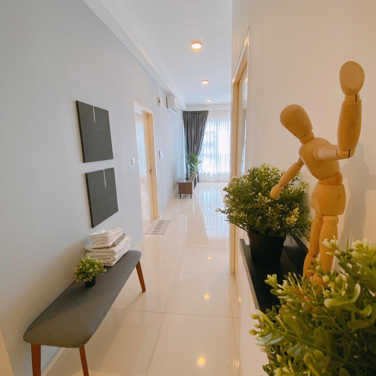 Suitetrails - Eko Cheras Residences by De Space