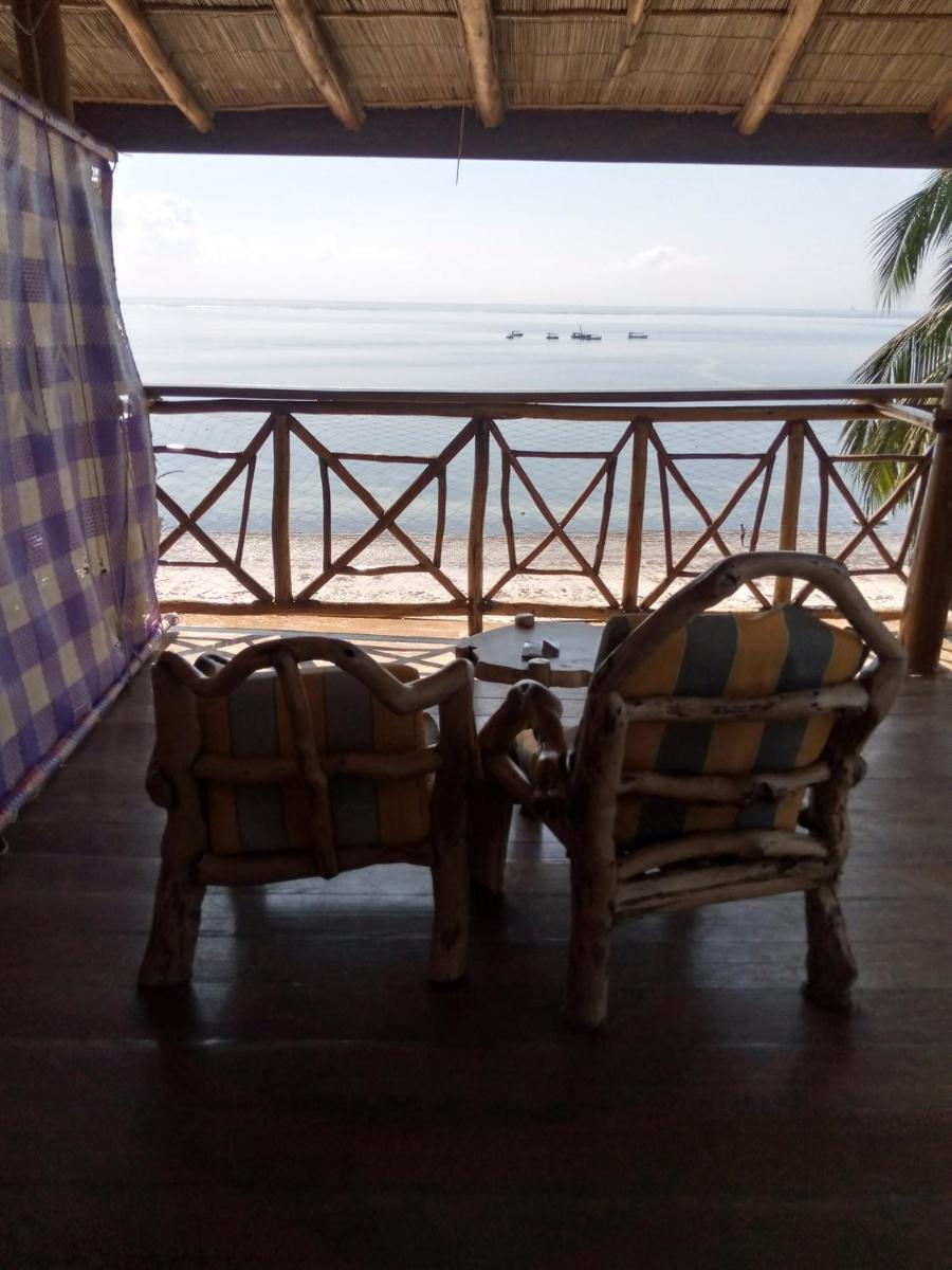 Ziwa Beach Resort - Housity
