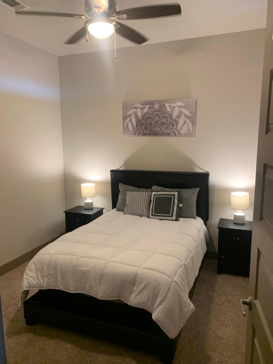 Luxury 1br Downtown Houston - Housity