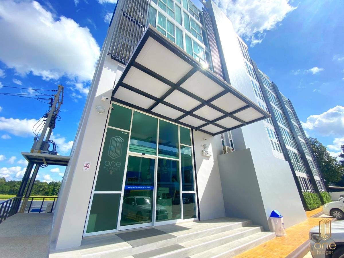วัน บัดเจท เชียงราย สนามกีฬา One Budget Hotel Chiangrai Stadium - Housity