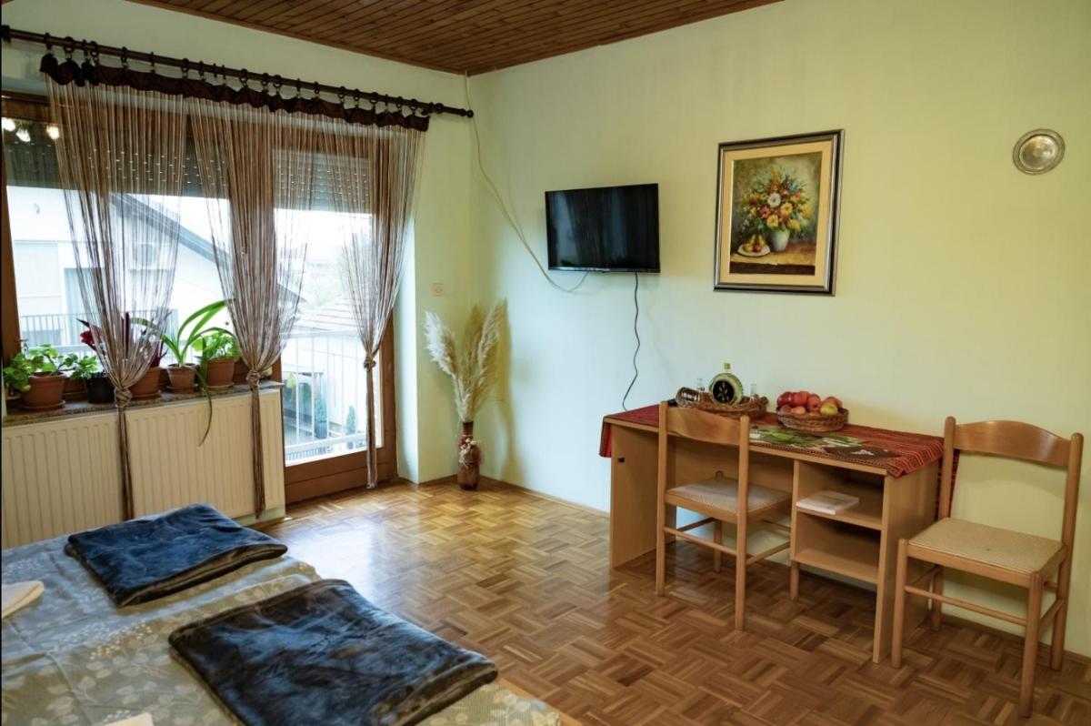OPG Vuk bed&breakfast "Čarobni snovi" - Housity