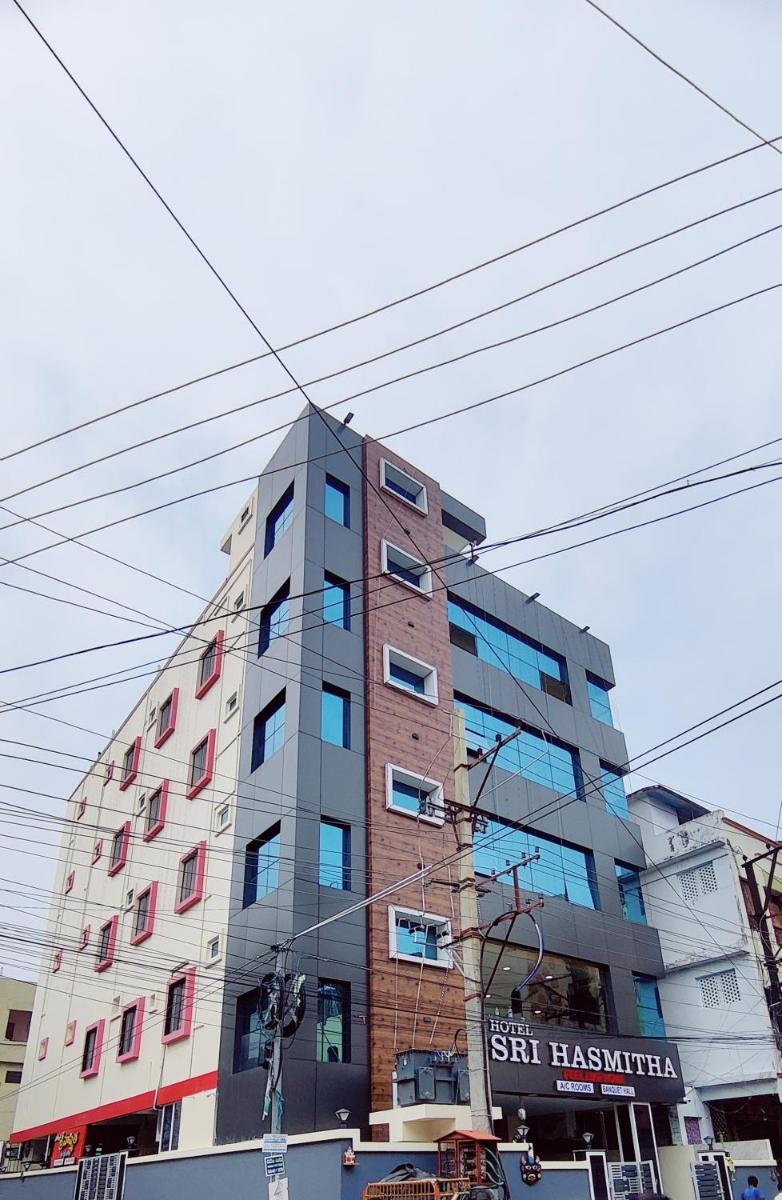 Hotel Sri Hasmitha - Housity