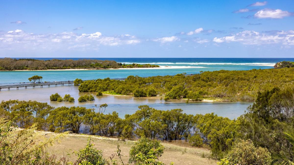 Studio on Morgo over looking the ocean and rivers - Housity