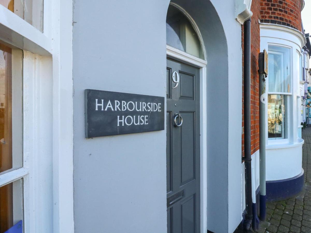 Harbourside House - Housity