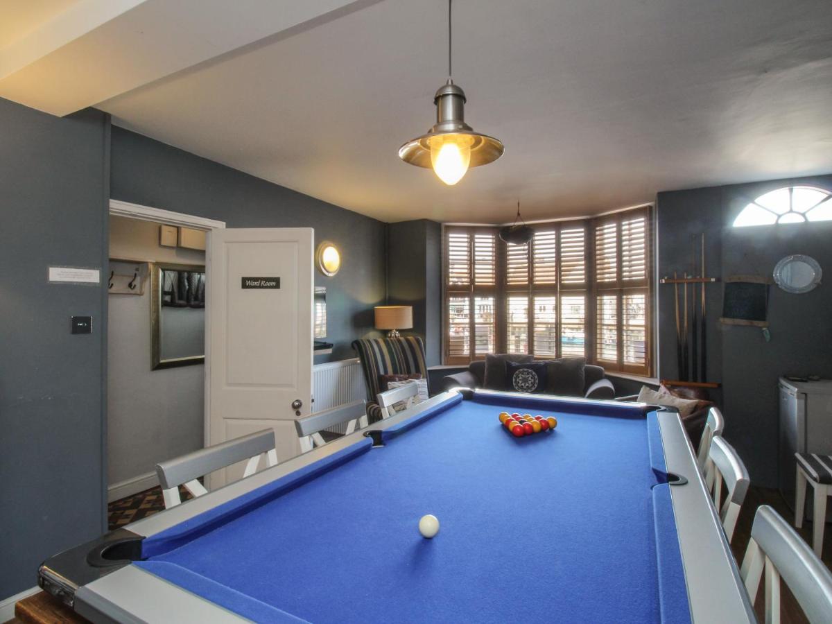 Harbourside House - Housity