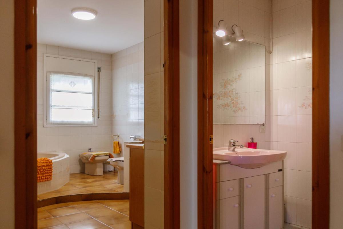 Casa Fontanals - Housity