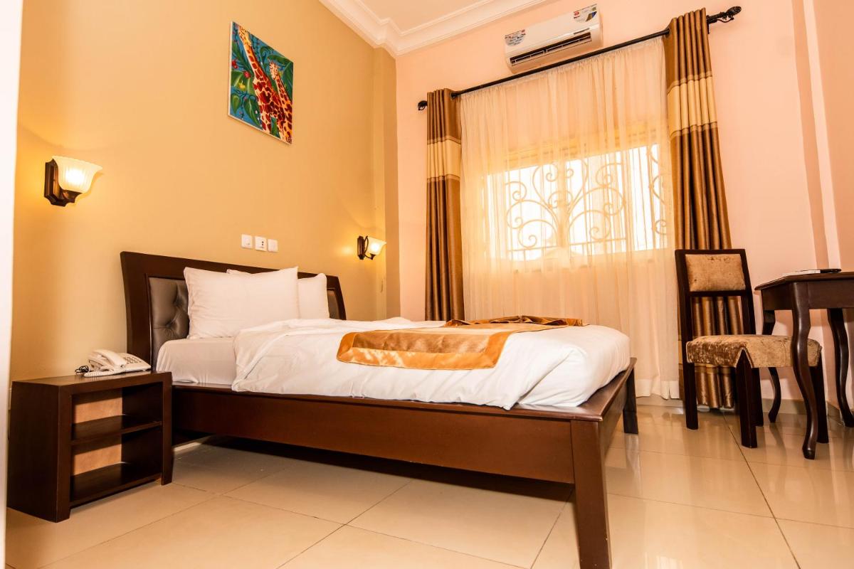 ISIS Hôtel - Housity