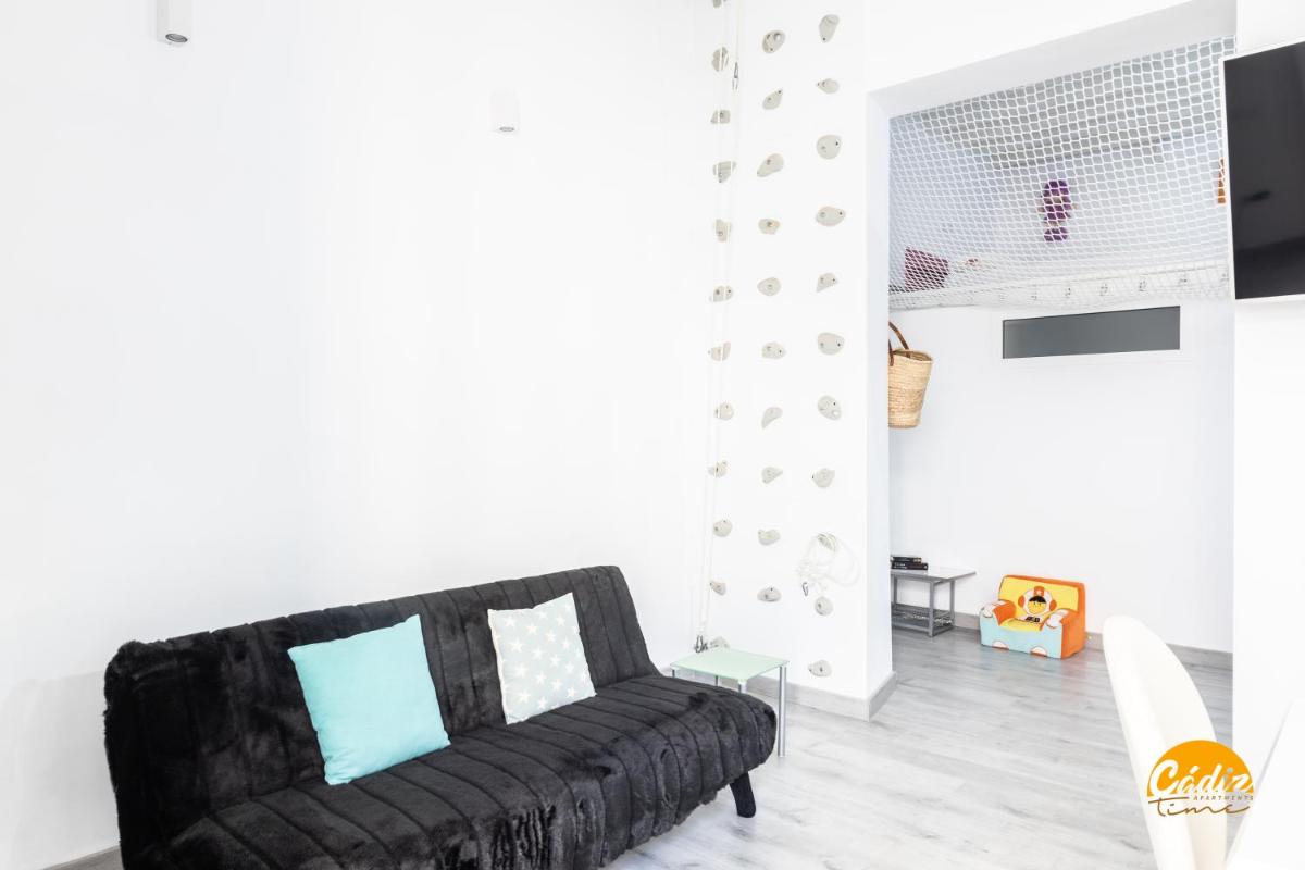 Diversión en Familia by Cádiz time Apartments - Housity