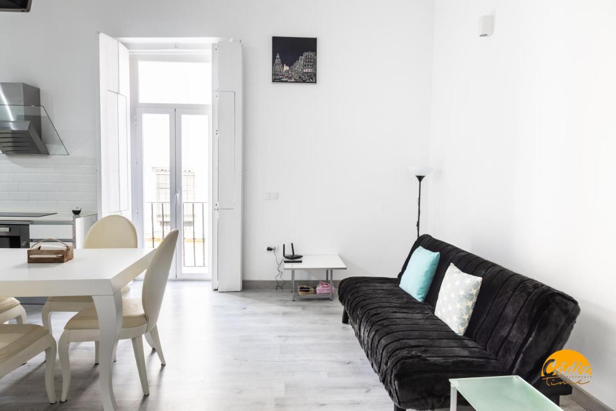 Diversión en Familia by Cádiz time Apartments - Housity