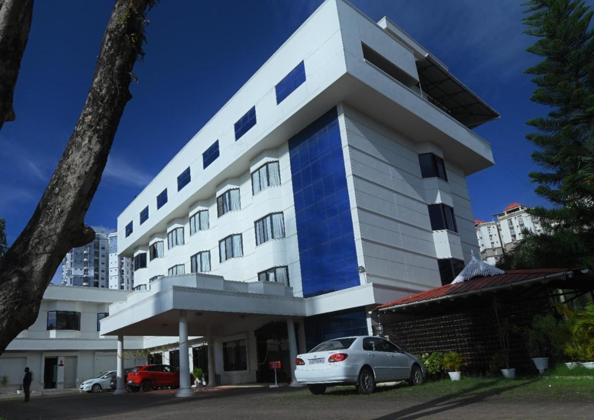 Hotel Edassery Mansion - Housity