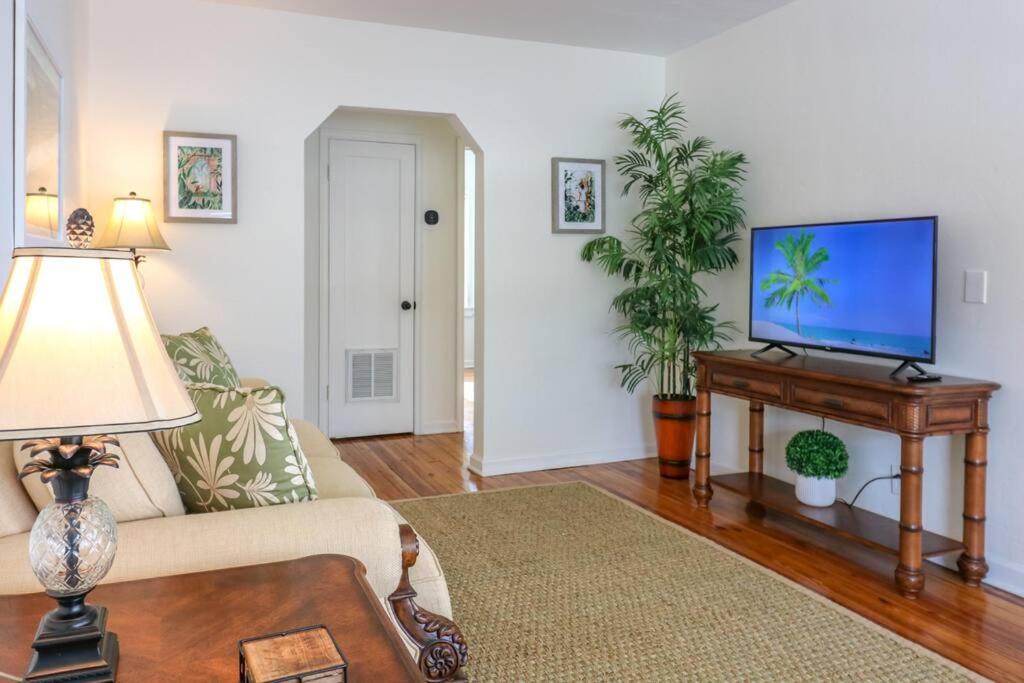 Suitetrails - Florida Vacation 2 BR House 5 Min WPB Downtown Beach Golf