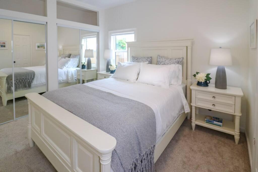 Suitetrails - Florida Vacation 2 BR House 5 Min WPB Downtown Beach Golf