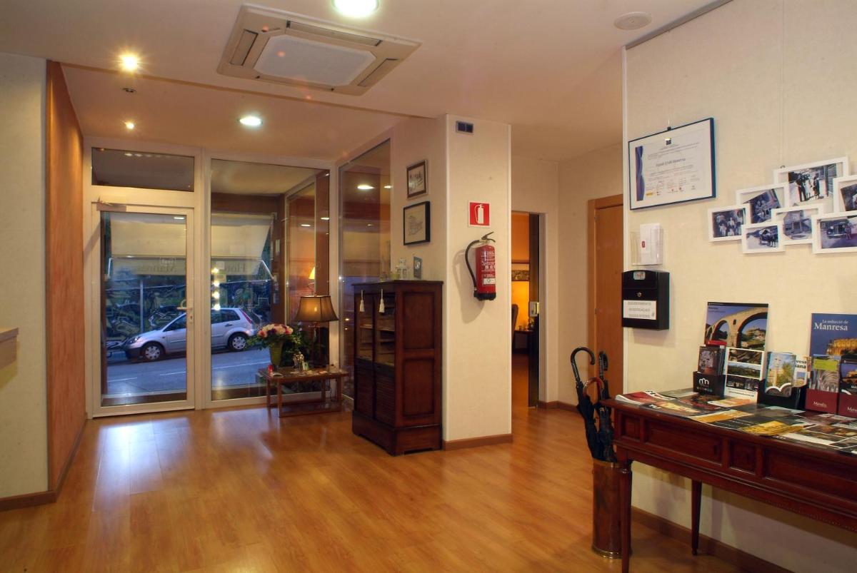 Hotel 1948 Manresa - Housity