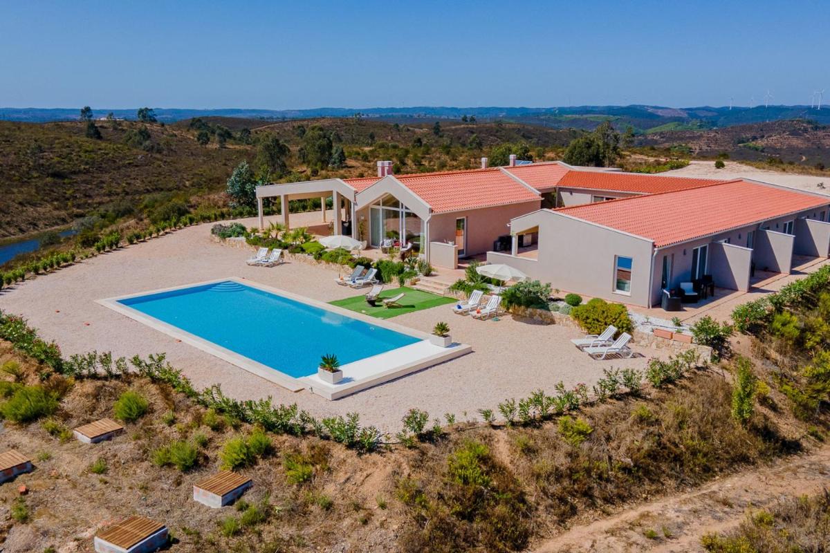 Suitetrails - Corte Velada Guest House by LovelyStay