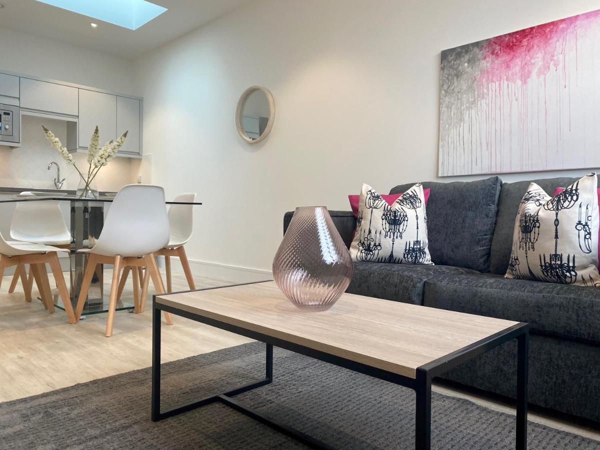 Suitetrails - Peak at Fleet Heights Apartment Four