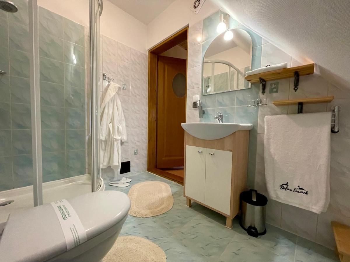 Dolina Sarenek - Housity