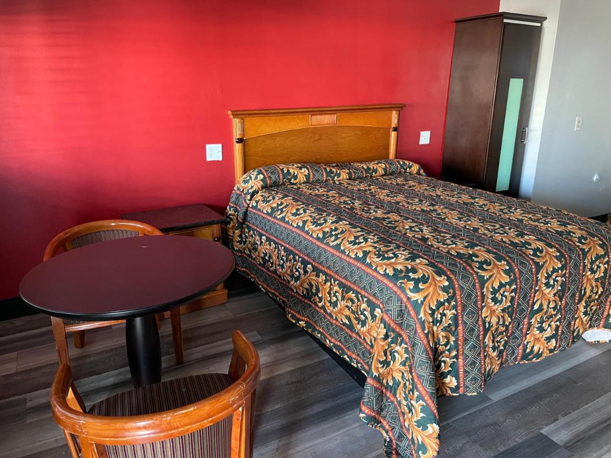 La Casa Motel, Garden Grove - Anaheim - Housity