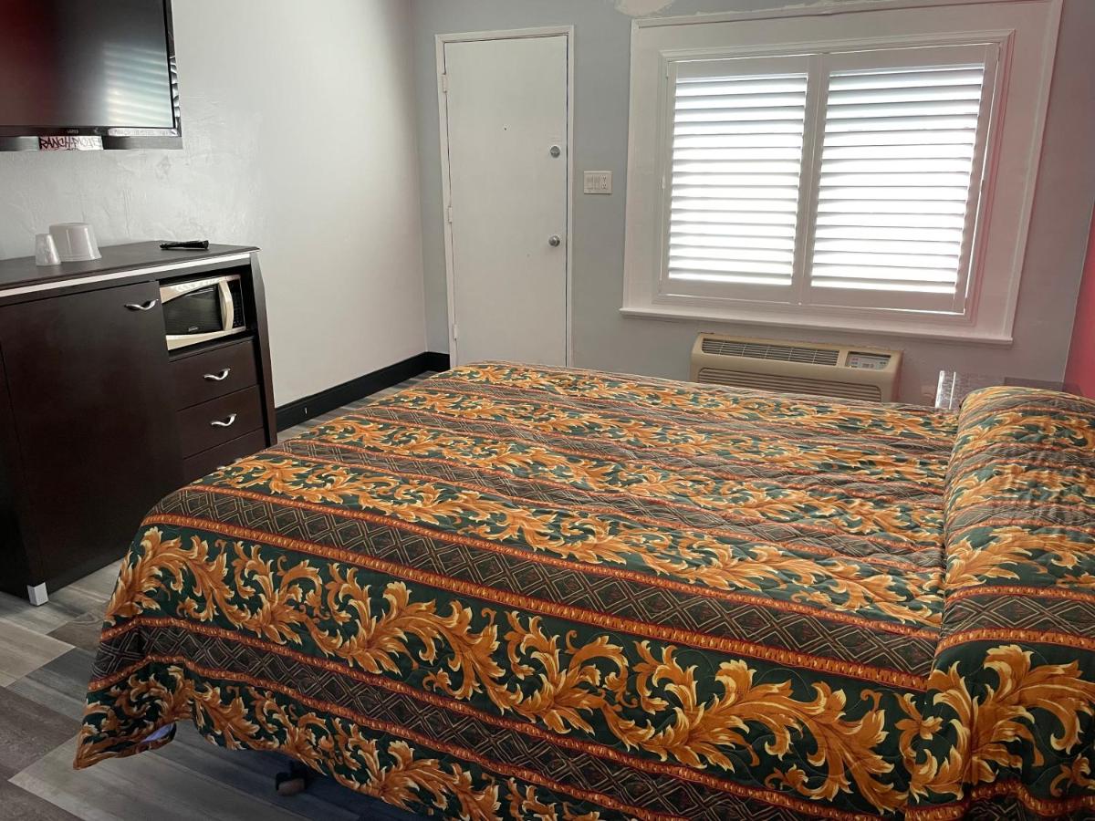 La Casa Motel, Garden Grove - Anaheim - Housity