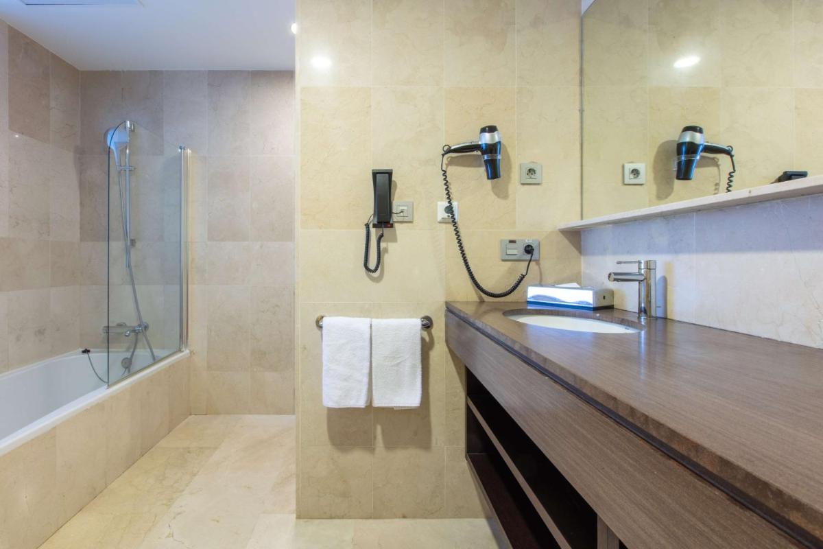 Un baño de Radisson Blu Resort Gran Canaria
