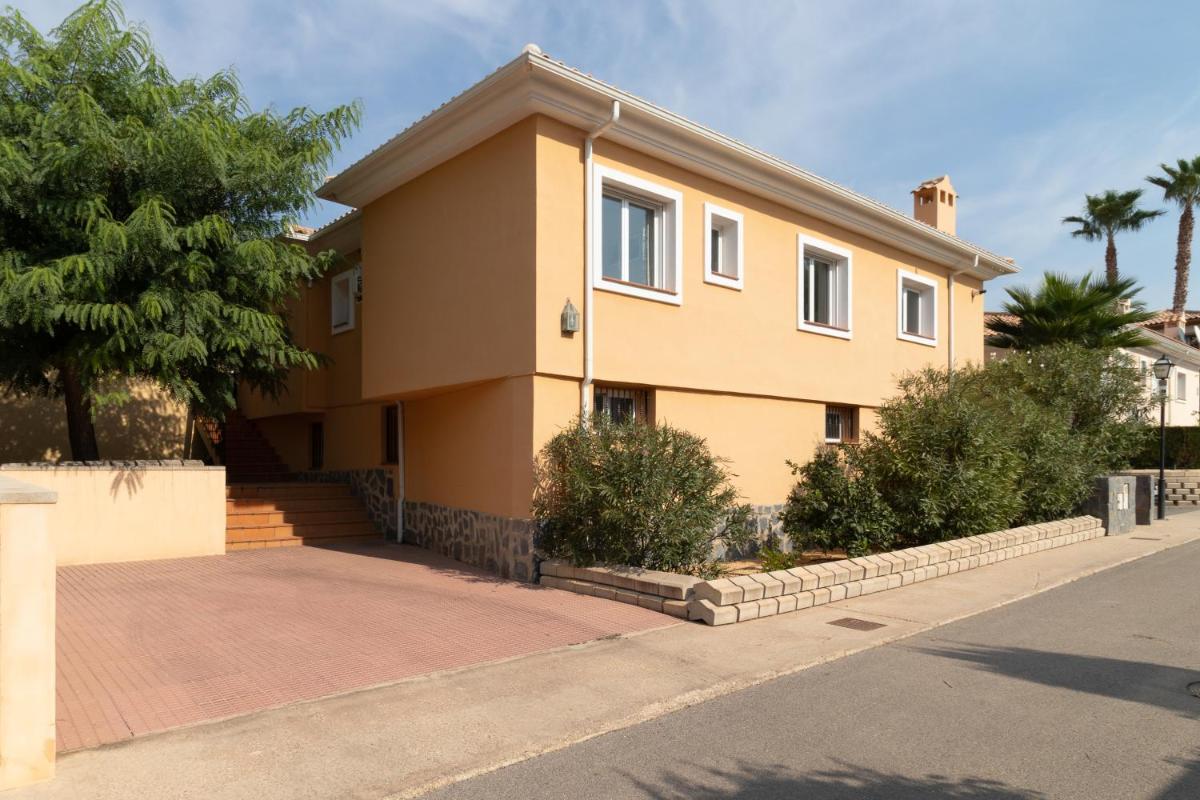 Villa Anja - Housity