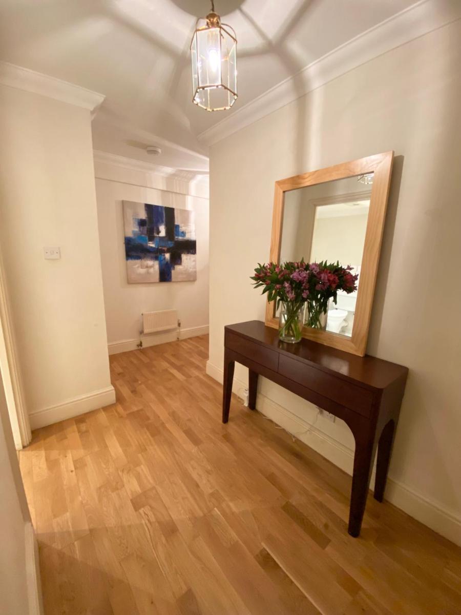 Stylish Apartments in Victoria & Westminster - Housity