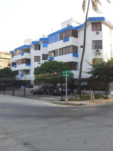 Apartamento Santa Marta Rodadero, Edificio El Lago - Housity