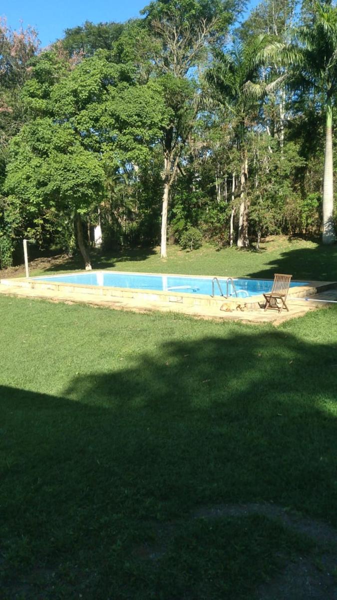 Charmosa casa campestre em Vassouras - Hizvo